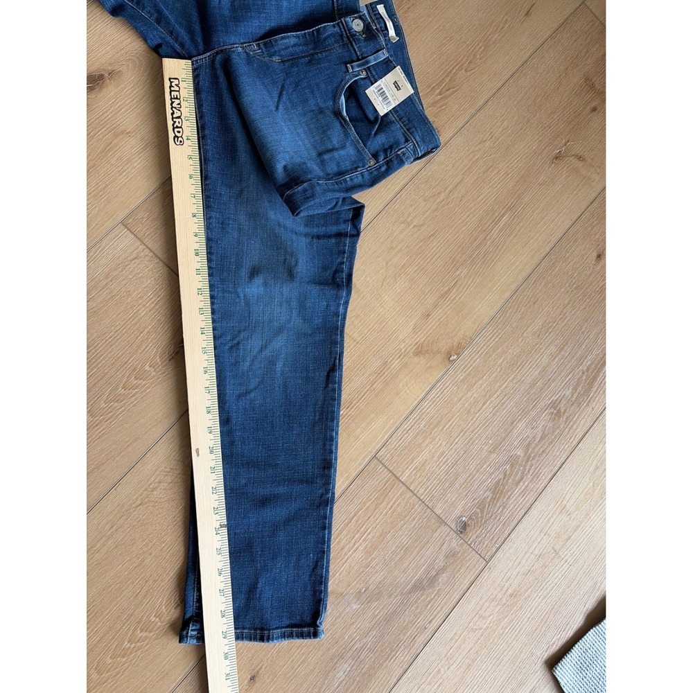 Levis Classic Straight Hypersoft Mid Rise Jeans Blue Medium Wash size 10 W30 L30 - Picture 6 of 10